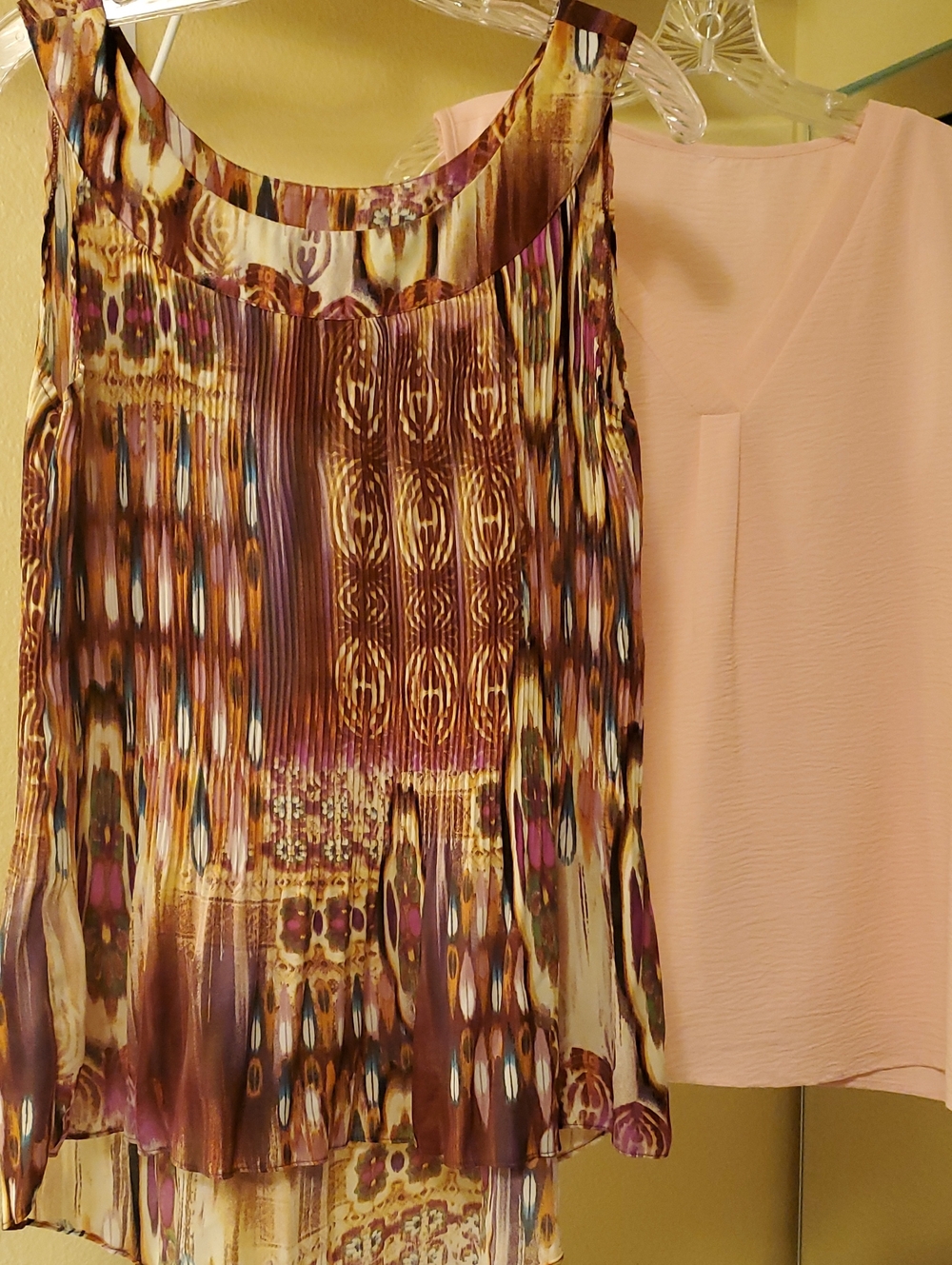 Sleeveless Patterned Pleated Shell Top - Pink, Brown & Cream & Pink